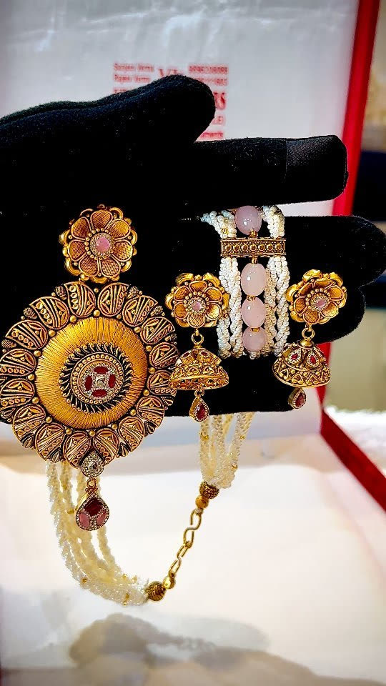 Antique Temple Pendant Set