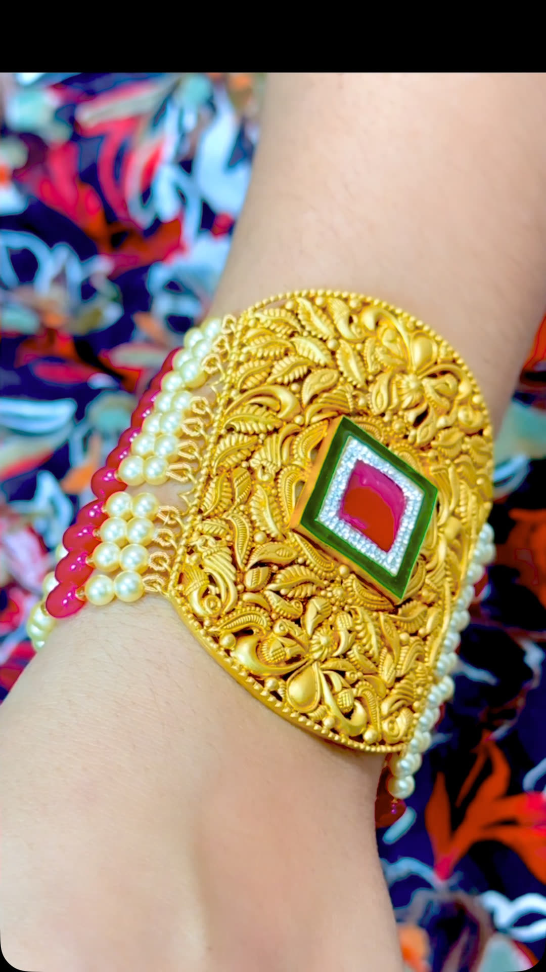 Antique Gold Rani Haar